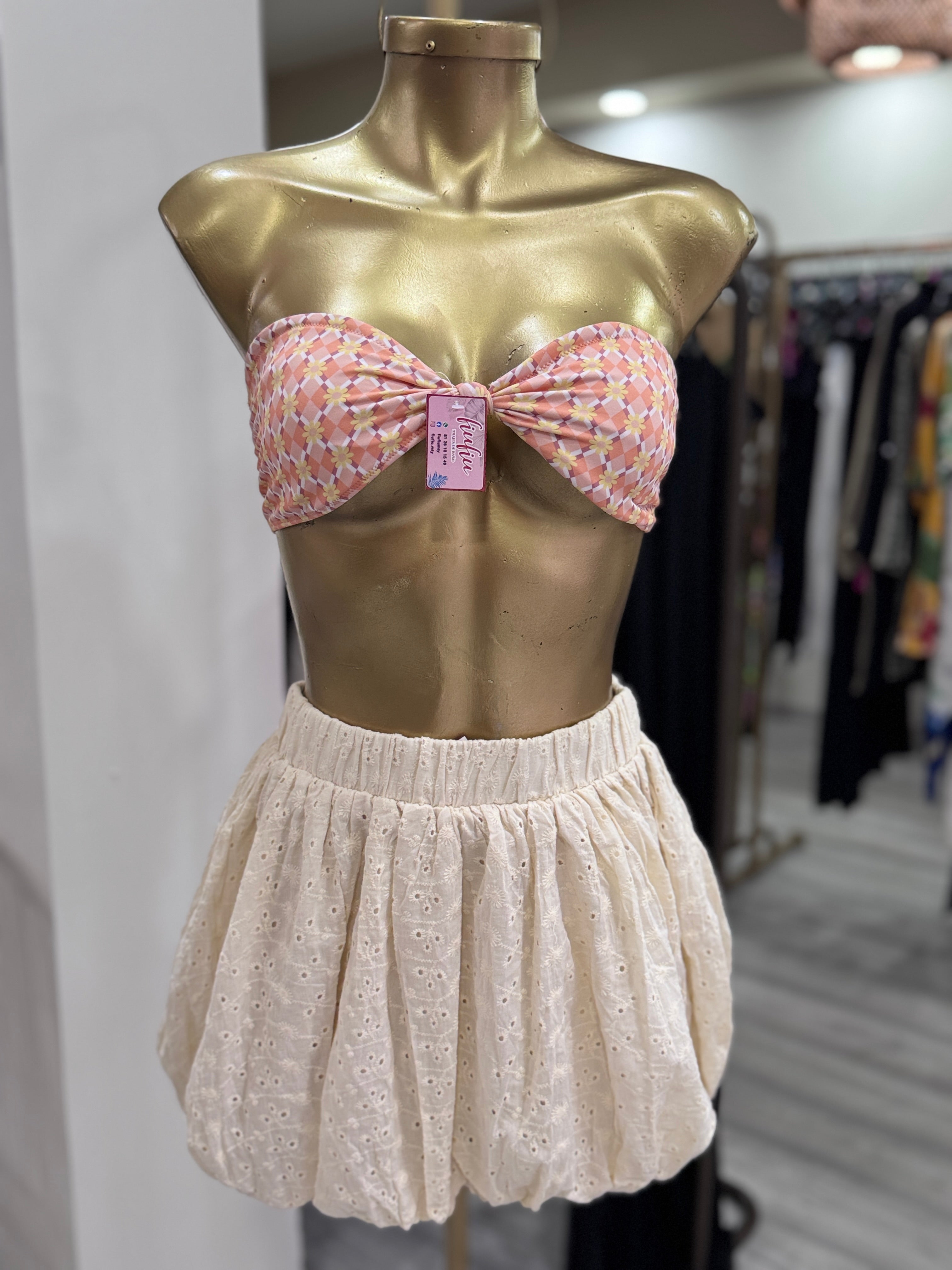Falda, no incluye top