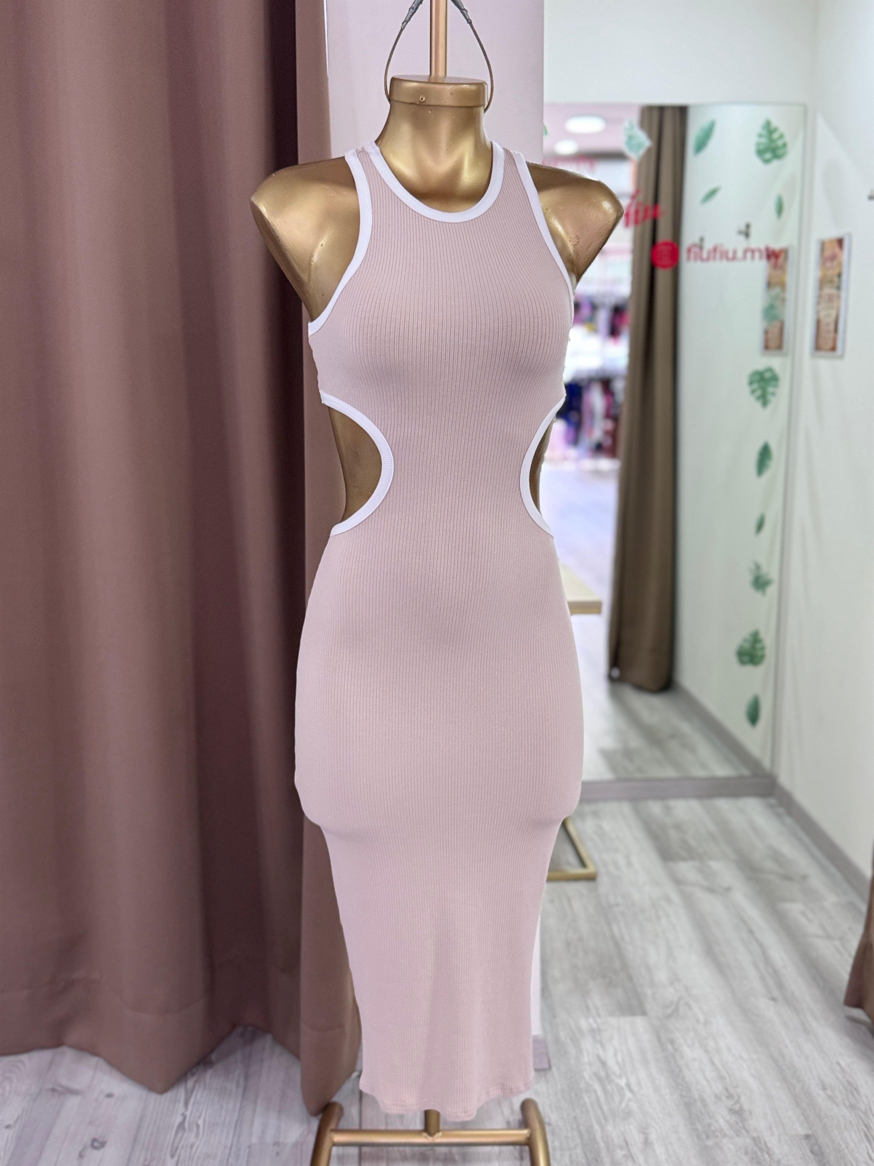 Vestido liso con abertura